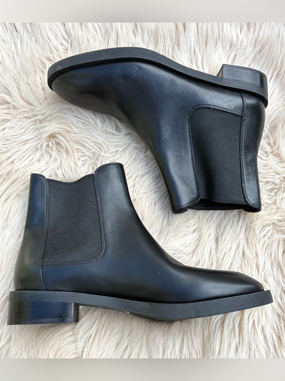 Stuart Weitzman NWOT Sondra Black Leather Chelsea Boots Sz 10.5 - Picture 5 of 8